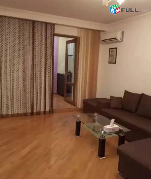 2 սենյականոց բնակարան Կիևյան փողոցում, 52 ք.մ., 3/5 հարկ, կապիտալ վերանորոգված, քարե շենք