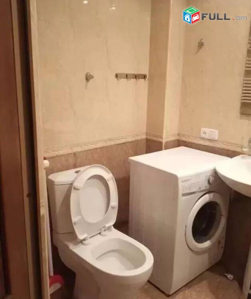 2 սենյականոց բնակարան Կիևյան փողոցում, 52 ք.մ., 3/5 հարկ, կապիտալ վերանորոգված, քարե շենք