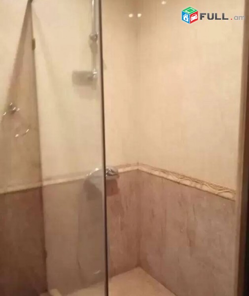 2 սենյականոց բնակարան Կիևյան փողոցում, 52 ք.մ., 3/5 հարկ, կապիտալ վերանորոգված, քարե շենք