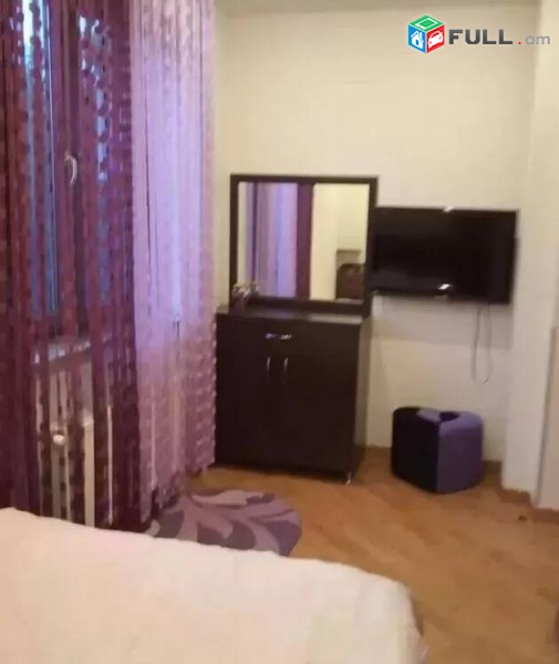 2 սենյականոց բնակարան Կիևյան փողոցում, 52 ք.մ., 3/5 հարկ, կապիտալ վերանորոգված, քարե շենք