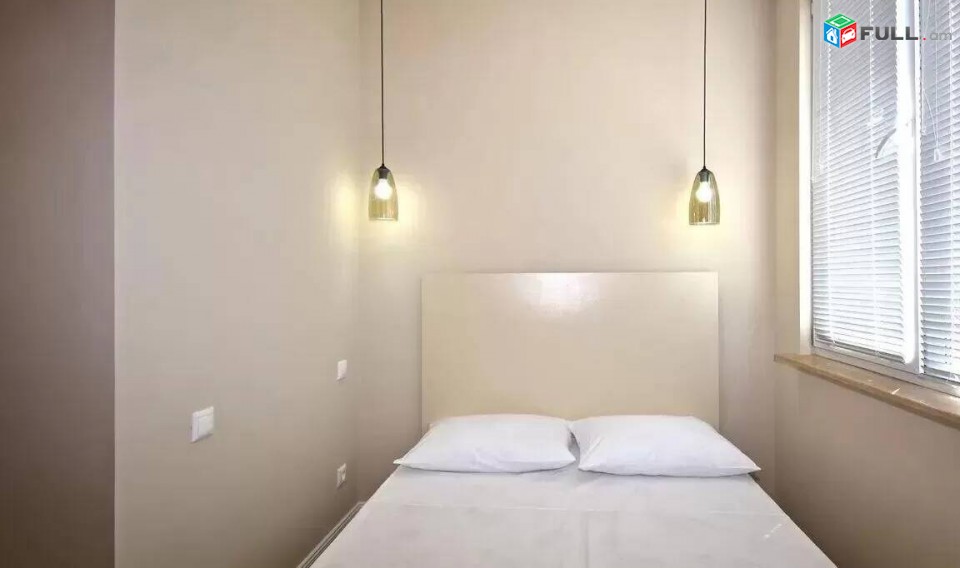 2 սենյականոց բնակարան Կոմիտասի պողոտայում, 45 ք.մ., նախավերջին հարկ, կապիտալ վերանորոգված, քարե շենք