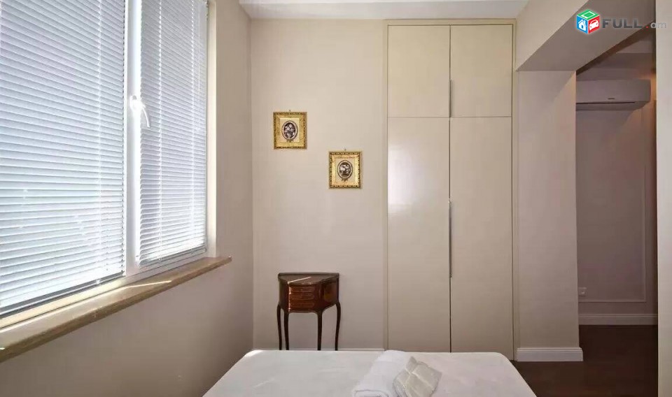 2 սենյականոց բնակարան Կոմիտասի պողոտայում, 45 ք.մ., նախավերջին հարկ, կապիտալ վերանորոգված, քարե շենք