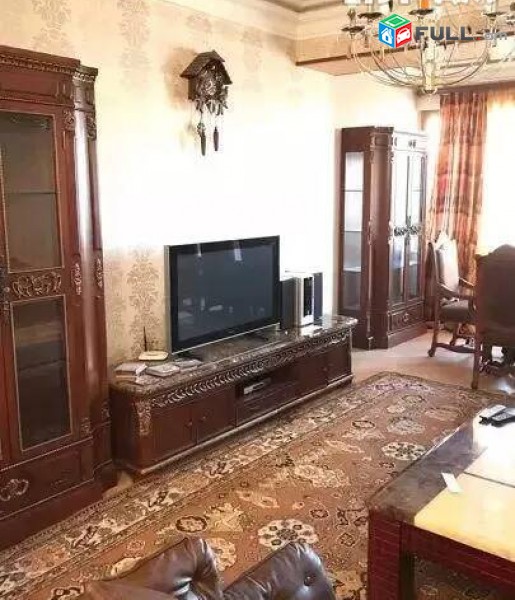 3 սենյականոց բնակարան Մեսրոպ Մաշտոցի պողոտայում, 105 ք.մ., կոսմետիկ վերանորոգում, քարե շենք
