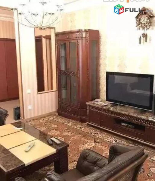3 սենյականոց բնակարան Մեսրոպ Մաշտոցի պողոտայում, 105 ք.մ., կոսմետիկ վերանորոգում, քարե շենք