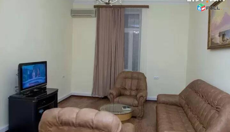 3 սենյականոց բնակարան Նալբանդյան փողոցում, 90 ք.մ., 2/5 հարկ, կապիտալ վերանորոգված, քարե շենք