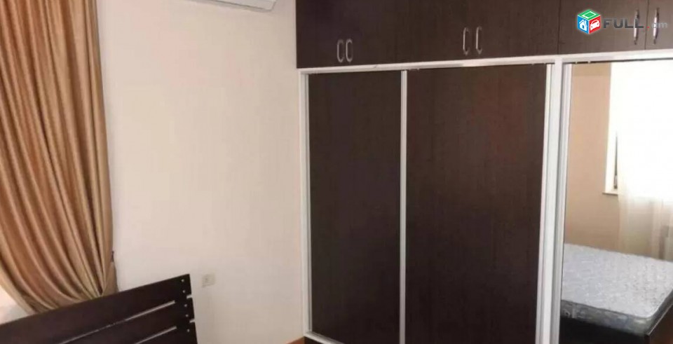 2 սենյականոց բնակարան Չարենցի փողոցում, 57 ք.մ., նախավերջին հարկ, կապիտալ վերանորոգված, քարե շենք