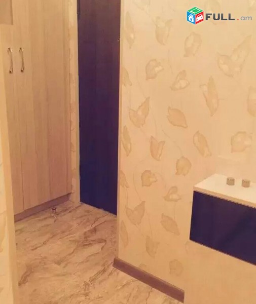 3 սեն. բնակարան Կոմիտասի պողոտայում, 80 ք.մ., 6/8 հարկ, կապիտալ վերանորոգված, քարե շենք