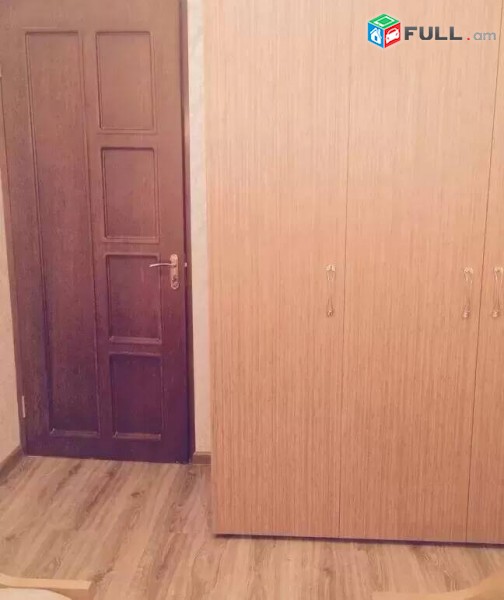 3 սեն. բնակարան Կոմիտասի պողոտայում, 80 ք.մ., 6/8 հարկ, կապիտալ վերանորոգված, քարե շենք