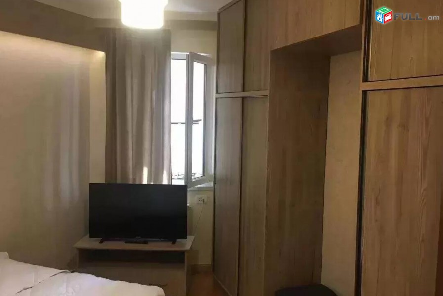 2 սեն. բն. Ազատության պողոտայում, 46 ք.մ., 2/16 հարկ, կապիտալ վերանորոգված
