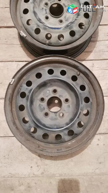 Անվահեծեր R15
