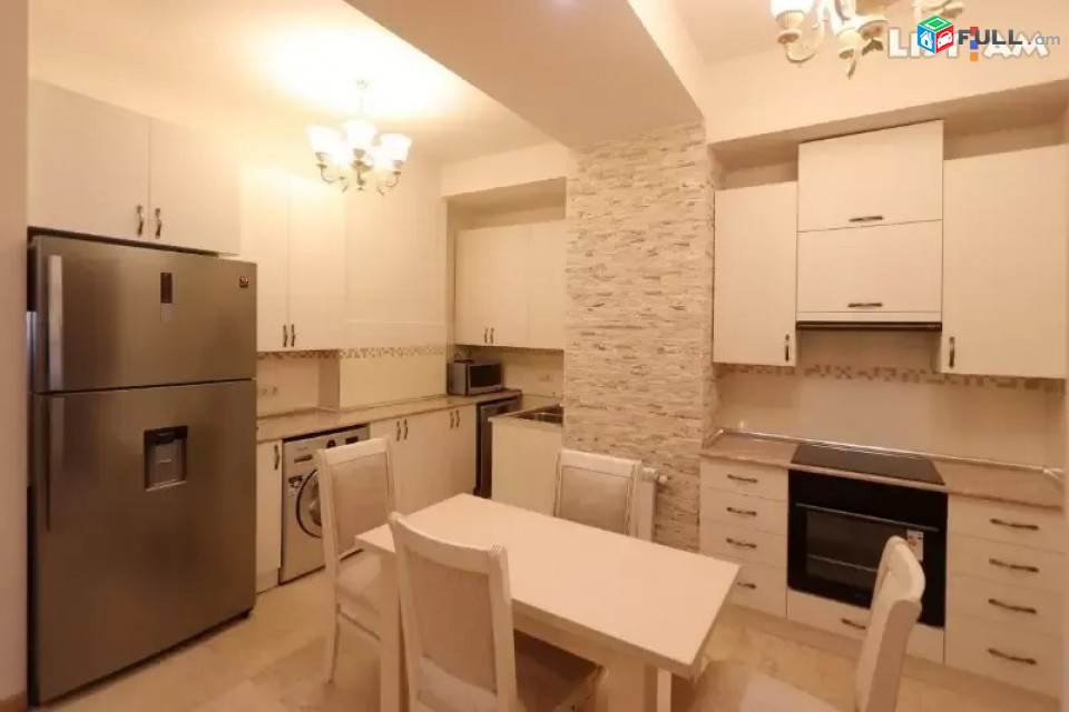 Կոդ 08303  Մաշտոցի պողոտա, Մալիբու այգու հարևանությամբ 4 սենյակ 
