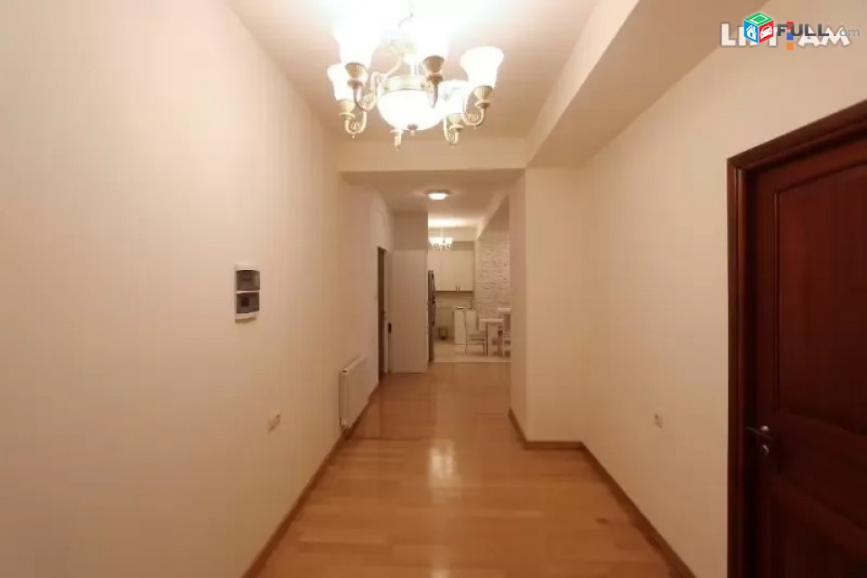 Կոդ 08303  Մաշտոցի պողոտա, Մալիբու այգու հարևանությամբ 4 սենյակ 