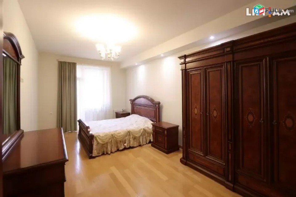 Կոդ 08303  Մաշտոցի պողոտա, Մալիբու այգու հարևանությամբ 4 սենյակ 