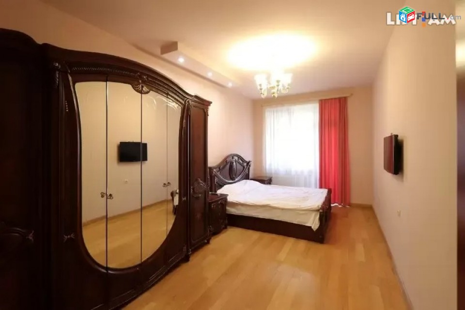 Կոդ 08303  Մաշտոցի պողոտա, Մալիբու այգու հարևանությամբ 4 սենյակ 