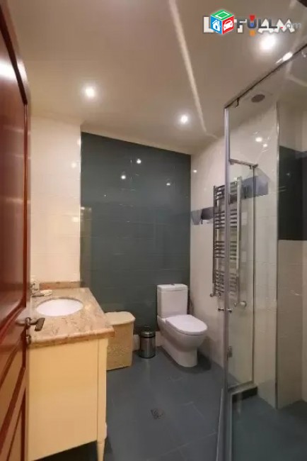 Կոդ 08303  Մաշտոցի պողոտա, Մալիբու այգու հարևանությամբ 4 սենյակ 