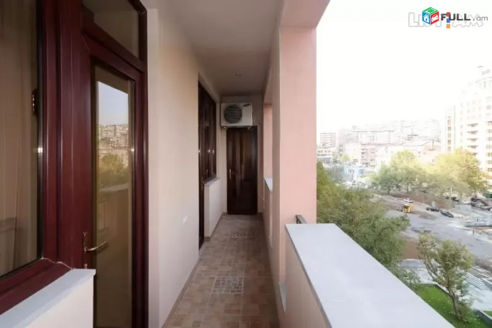 Կոդ 08303  Մաշտոցի պողոտա, Մալիբու այգու հարևանությամբ 4 սենյակ 