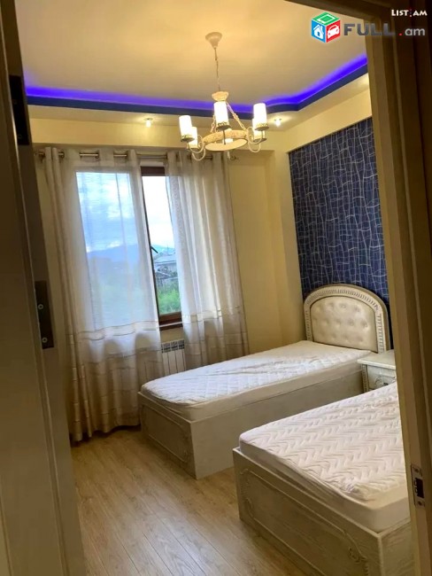 Կոդ 45592  Զեյթուն, Պարույր Սևակի փողոց 3 սենյականոց բն