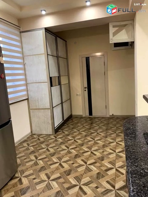 Կոդ 45592  Զեյթուն, Պարույր Սևակի փողոց 3 սենյականոց բն