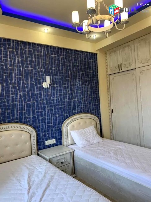 Կոդ 45592  Զեյթուն, Պարույր Սևակի փողոց 3 սենյականոց բն