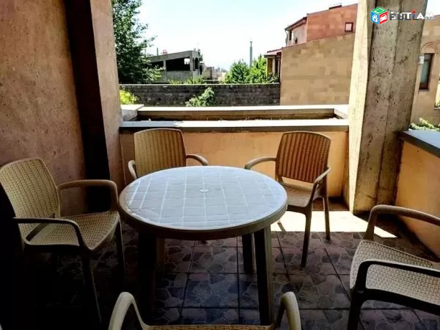 Կոդ 51842  Արաբկիր, Հյուսիսային ճառագայթ թաղամասում 2 սենյակ