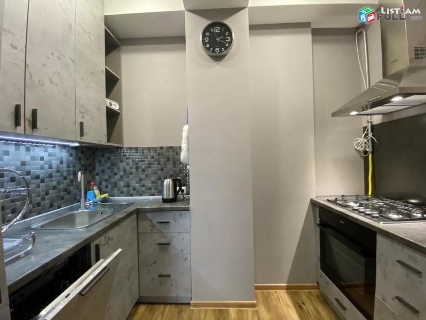 Կոդ 41808  Ամիրյան փողոց 3 սենյականոց բն, նորակառույց