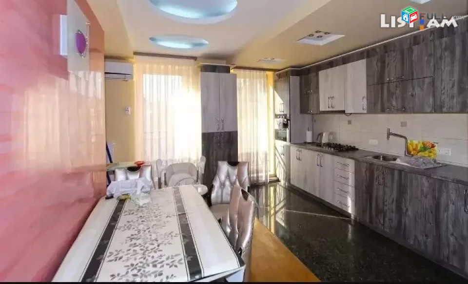 Կոդ 75555 Տերյան փողոց 4 սենյականոց բնակարան 