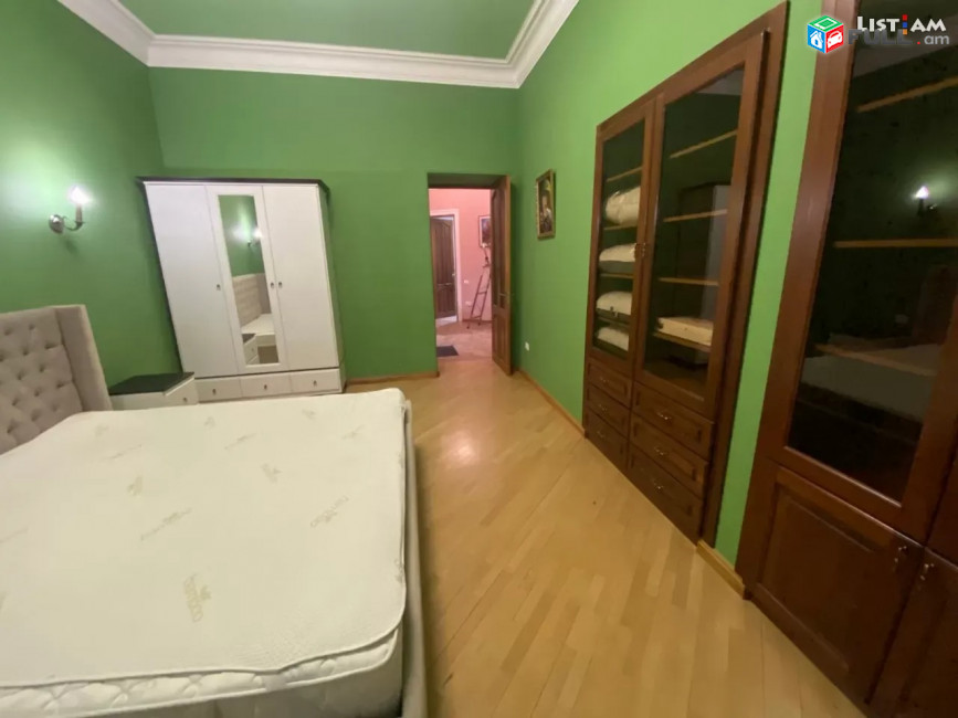 Կոդ 75519  Մոսկովյան փողոց 3 սենյականոց բն
