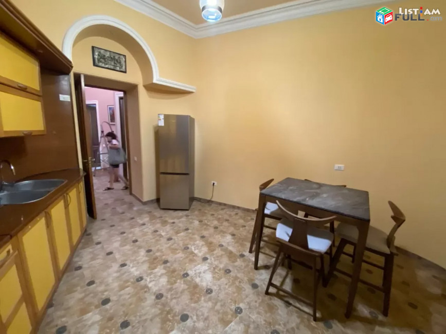 Կոդ 75519  Մոսկովյան փողոց 3 սենյականոց բն