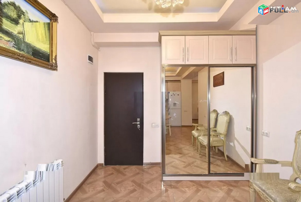 Կոդ 73417  Մաշտոցի պողոտա Օպերայի հարևանությամբ 4 սենյակ 