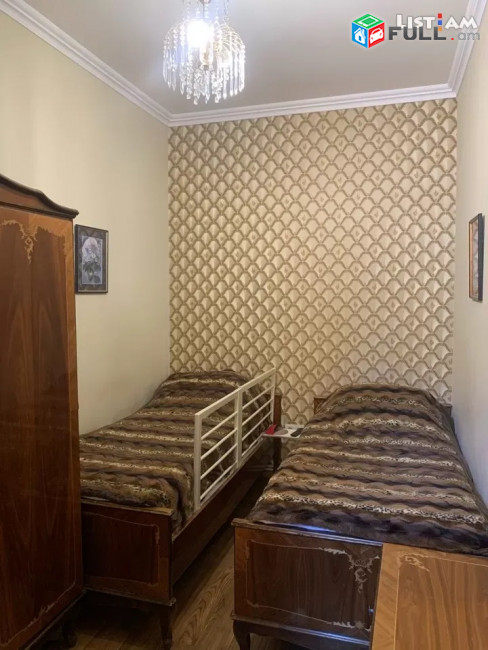 Կոդ 73473  Պարոնյան փողոց 3 սենյականոց բն 
