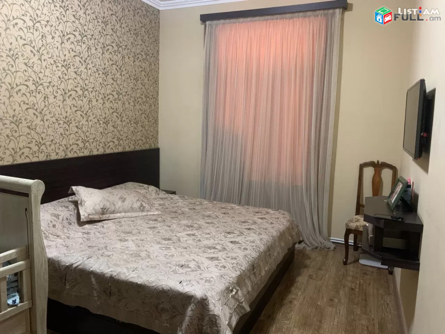Կոդ 73473  Պարոնյան փողոց 3 սենյականոց բն 