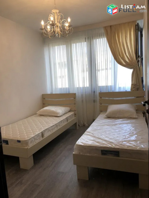 Կոդ 73470  Աբովյան փողոց 3 սենյականոց բն 