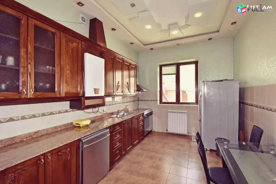 Կոդ 73496  Կիլիկիա թաղամաս 4 հարկ, 7 սենյականոց առանձնատուն 