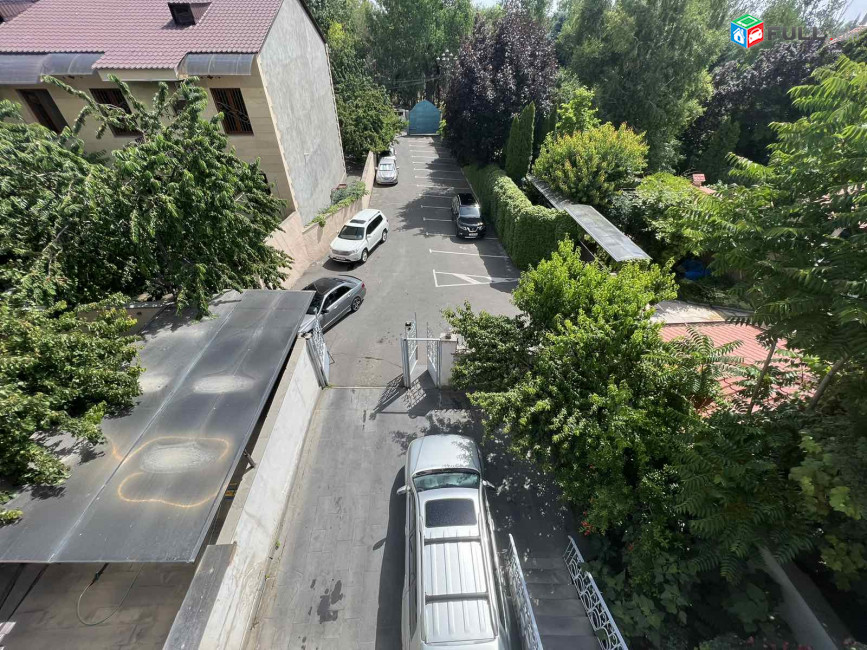 Կոդ 79810  Մոնումենտ Բաբայան փողոց 3 հարկ, 8 սենյակ