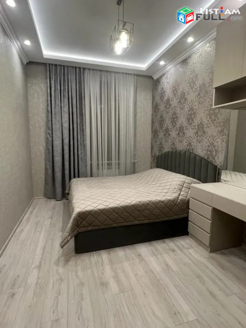 Կոդ 79808  Աբովյան փողոց 3 սենյակ