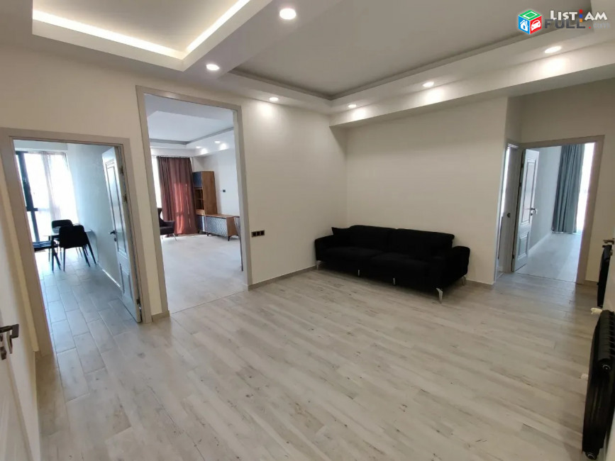 Կոդ 79948  Արամ Խաչատրյան փողոց 3 սենյականոց բն 