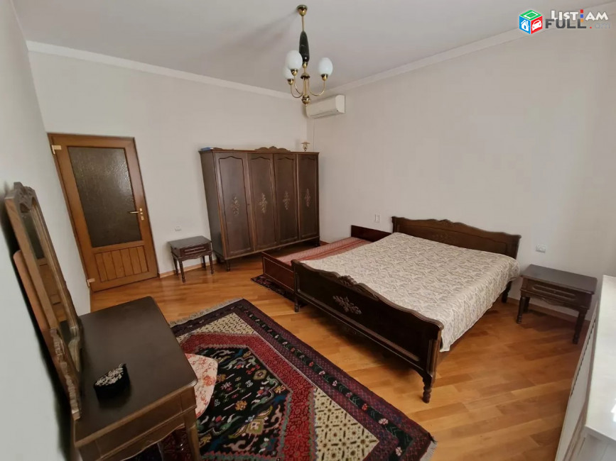 Կոդ 73102  Երեք հարկանի քարե տուն Նորք Մարաշում