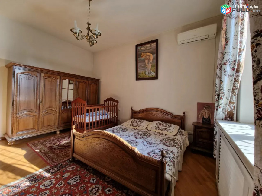 Կոդ 73102  Երեք հարկանի քարե տուն Նորք Մարաշում