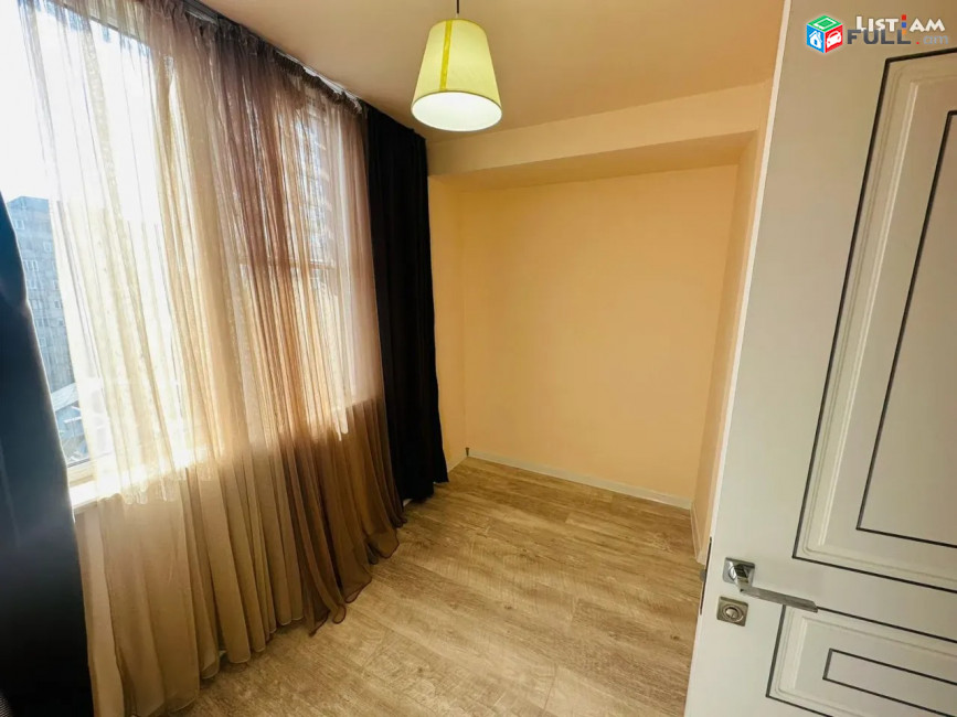 Կոդ 73135  Վաղարշյան փողոց 4 սենյականոց բն 