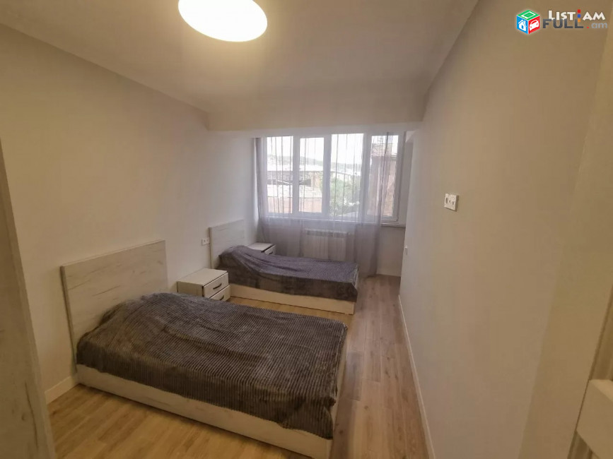 Կոդ 73249  Վարդանանց փողոց 3 սենյականոց բն 