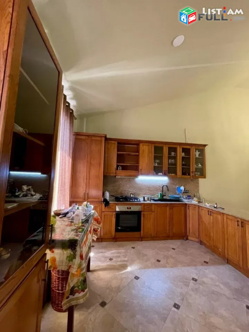 Կոդ 73256  Թումանյան փողոց 5 սենյականոց դուպլեքս բն, 