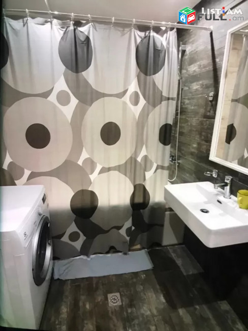 Կոդ 73262  Սարյան փողոց 3 սենյականոց բն 