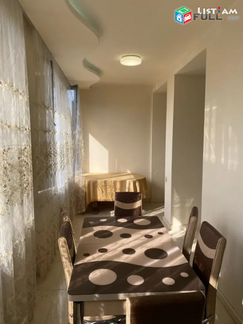 Կոդ 74130  Ազատության փողոց 3 սենյականոց բն 