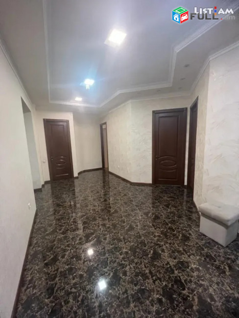 Կոդ 3718  Խորենացու փողոց 4 սենյակ 2 սանհանգույց