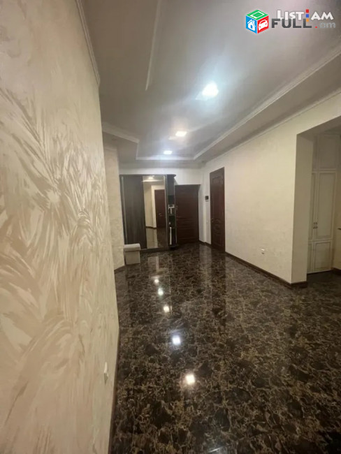 Կոդ 3718  Խորենացու փողոց 4 սենյակ 2 սանհանգույց