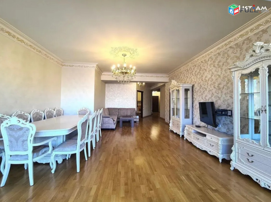 Կոդ 74279  Գյուլբենկյան փողոց 3 սենյակ 