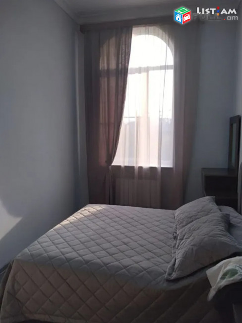 Կոդ 37373  Ադոնց փողոց 3 սենյակ