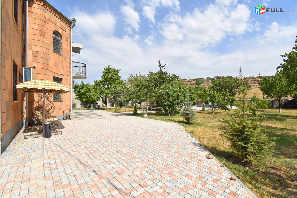 Առանձնատուն, Պտղնի,Բնակելի՝ 793 մ2, հողատարածք` 2,500 մ2 2 հարկանի