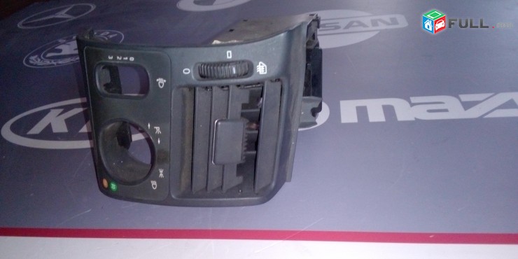 Pecheri luyseri blok Mercedes W202 W210 W208 S210 2108302054