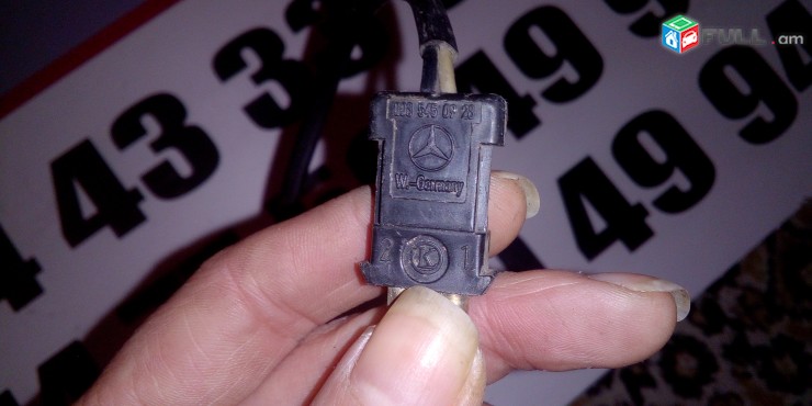 Temperatursensor Sensor Mercedes Benz W111 W108 W115 W116 W123 W124 W126 W201 W202 W210 R107 0085450928